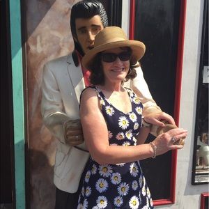 Meet your Posher, Rose