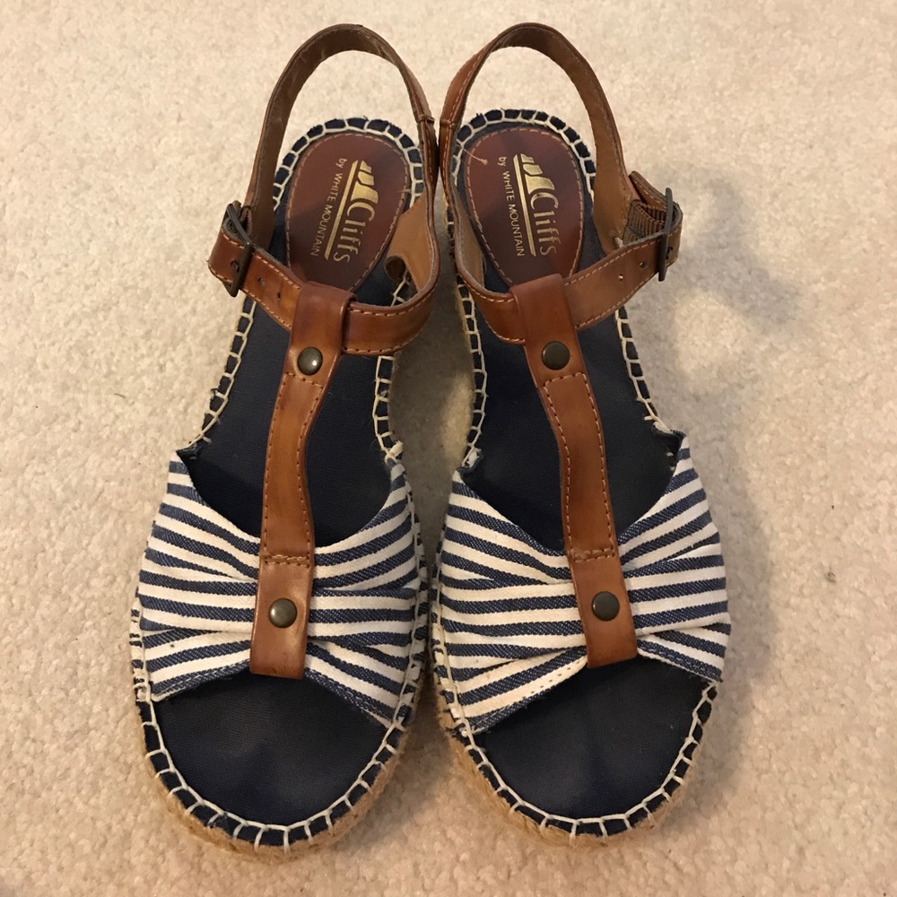 Cliffs blue and white sandals