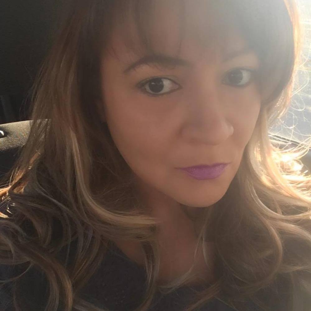 Let me know if you would like to purchase a "Lot" or bulk clothing please!