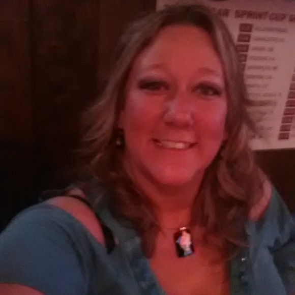 Meet your Posher, Paula - Picture 1 of 1