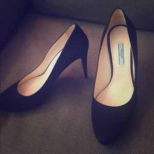Suede Prada Pumps.