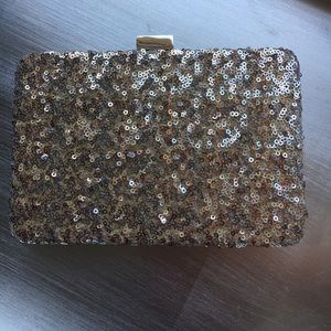 Metallic clutch