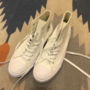 Converse Chuck Taylor II high tops 8.5