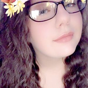 Meet your Posher, Alyssa