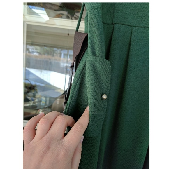 Green sleeveless dress with pockets - Picture 5 of 6