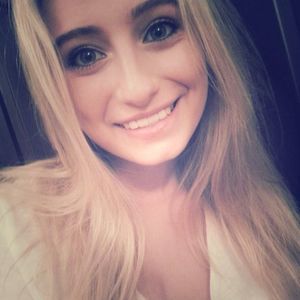 Meet your Posher, Alexis