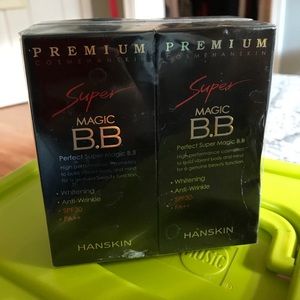 Hanskin super magic BB cream NEW IN BOX, PACK OF 4