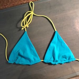 Reversible bikini top