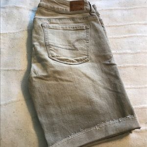 American Eagle Skinny Bermuda Shorts