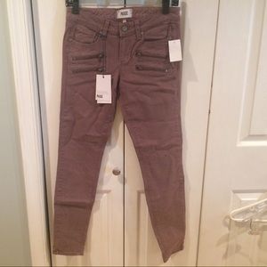 Paige jeans NWT.  Sz. 25