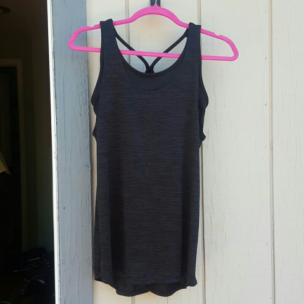Athletic tank top w/built in bra