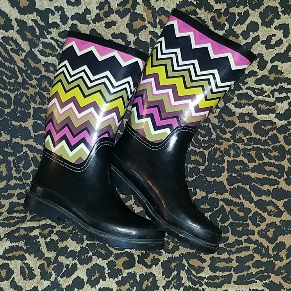 Women's Rainboots size 7 FINAL PRICE DROP