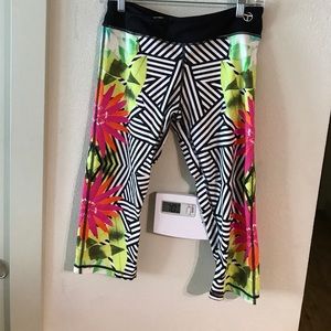Trina Turk Yoga Pants Cropped