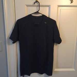Short sleeve Athletic Tee