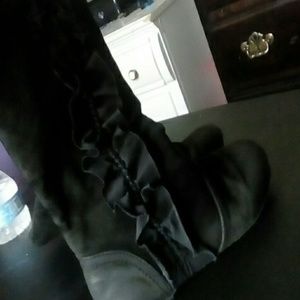 Black boots