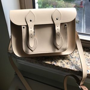 11' Cambridge Satchel