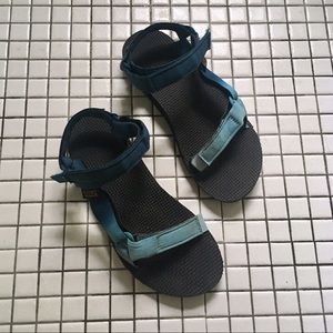 Blue ombré Teva