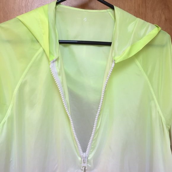 β¨πHPπβ¨ NWOT Lou & Grey Activewear OmbrΓ© Jacket - Picture 5 of 8