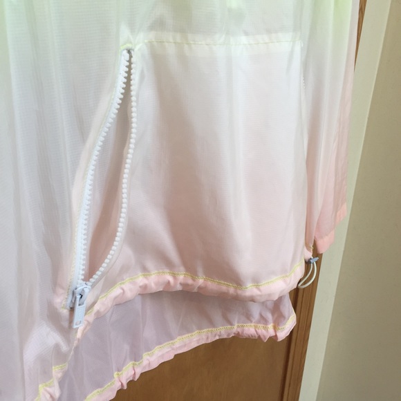 β¨πHPπβ¨ NWOT Lou & Grey Activewear OmbrΓ© Jacket - Picture 7 of 8