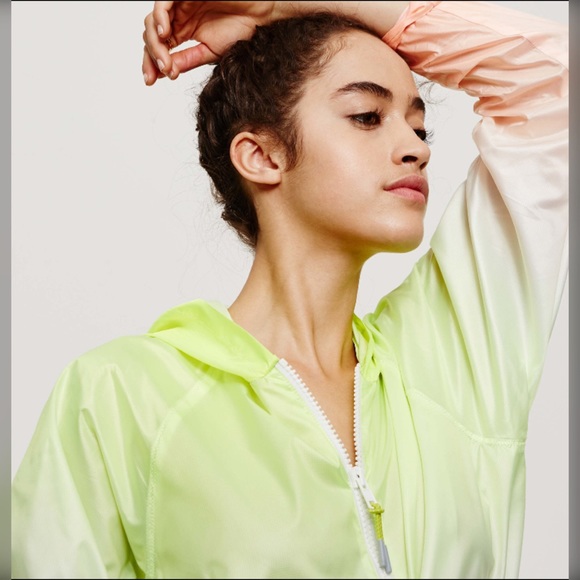 β¨πHPπβ¨ NWOT Lou & Grey Activewear OmbrΓ© Jacket - Picture 2 of 8