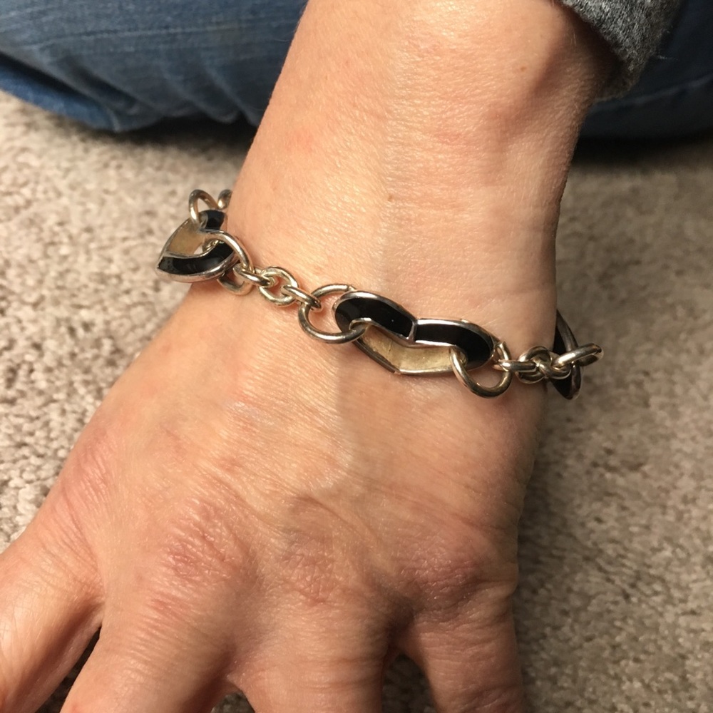 BLACK HEART BRACELET