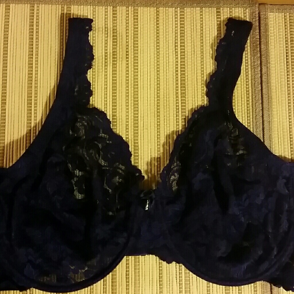 42 DD, 42 E Lace deep purple bra