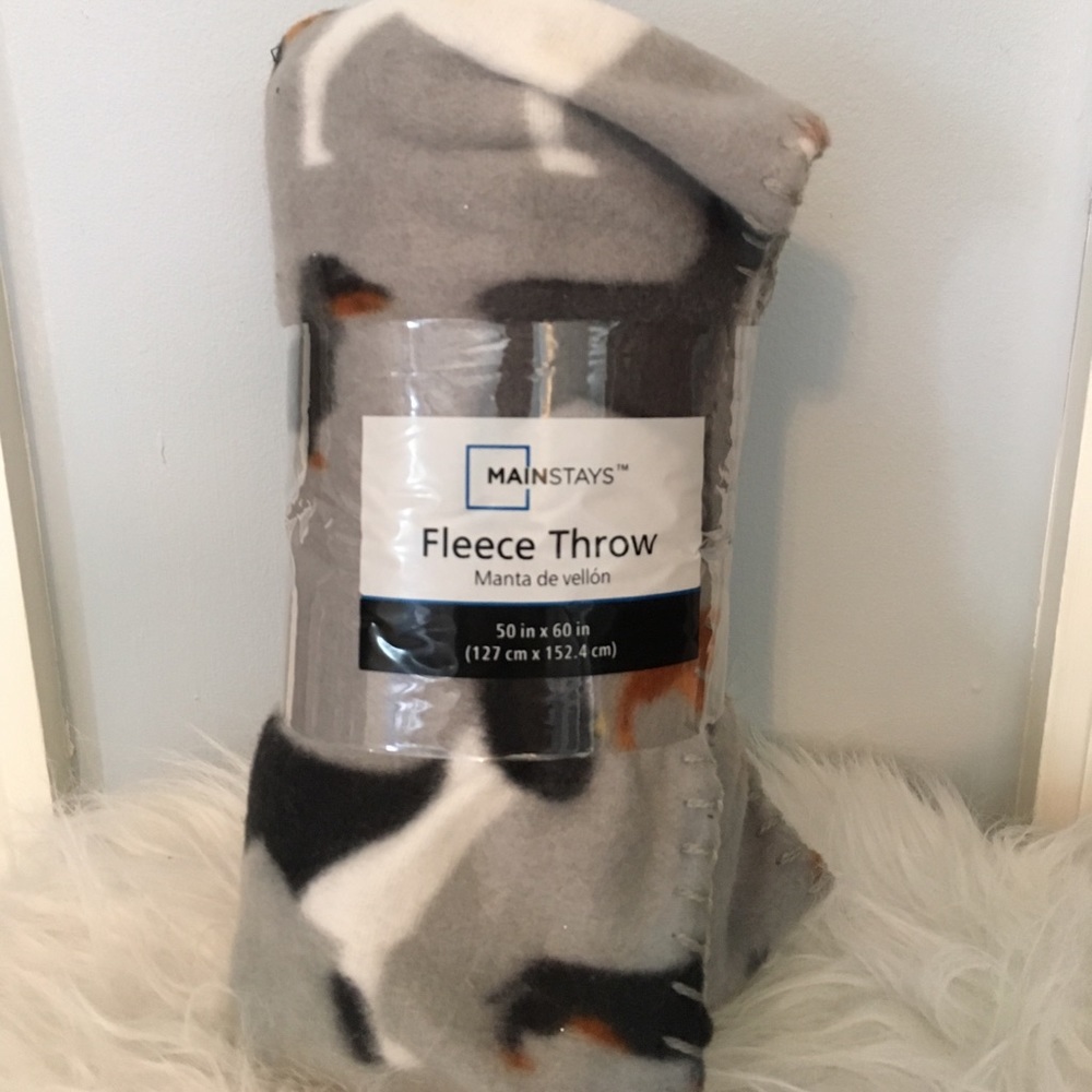 DOG FLEECE THROW: 50"x60"