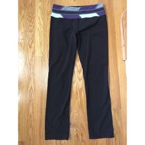 Women's size 8 lulu lemon yoga pants