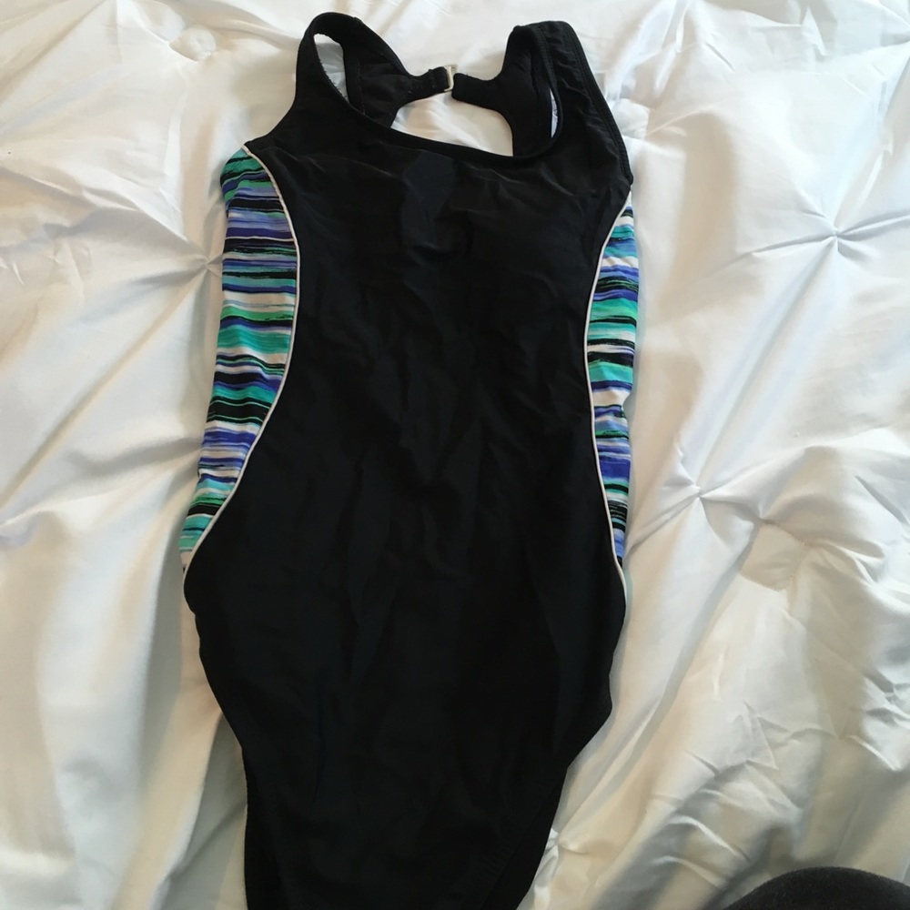 Medium (8-10) Catalina one piece bathing suit