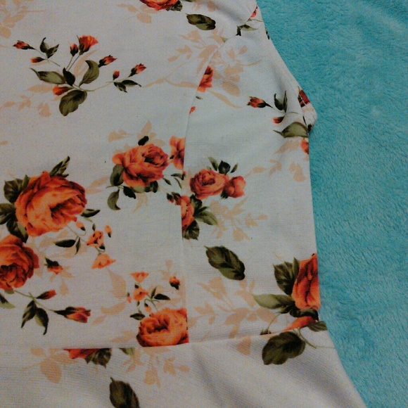 Rose Peplum Top - Picture 3 of 6