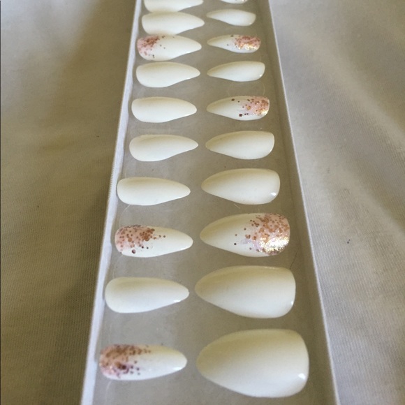Hand Painted White Almond Press on Nails - Picture 2 of 3