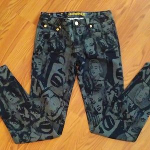 Marilyn Monroe size 12 Violet Pink