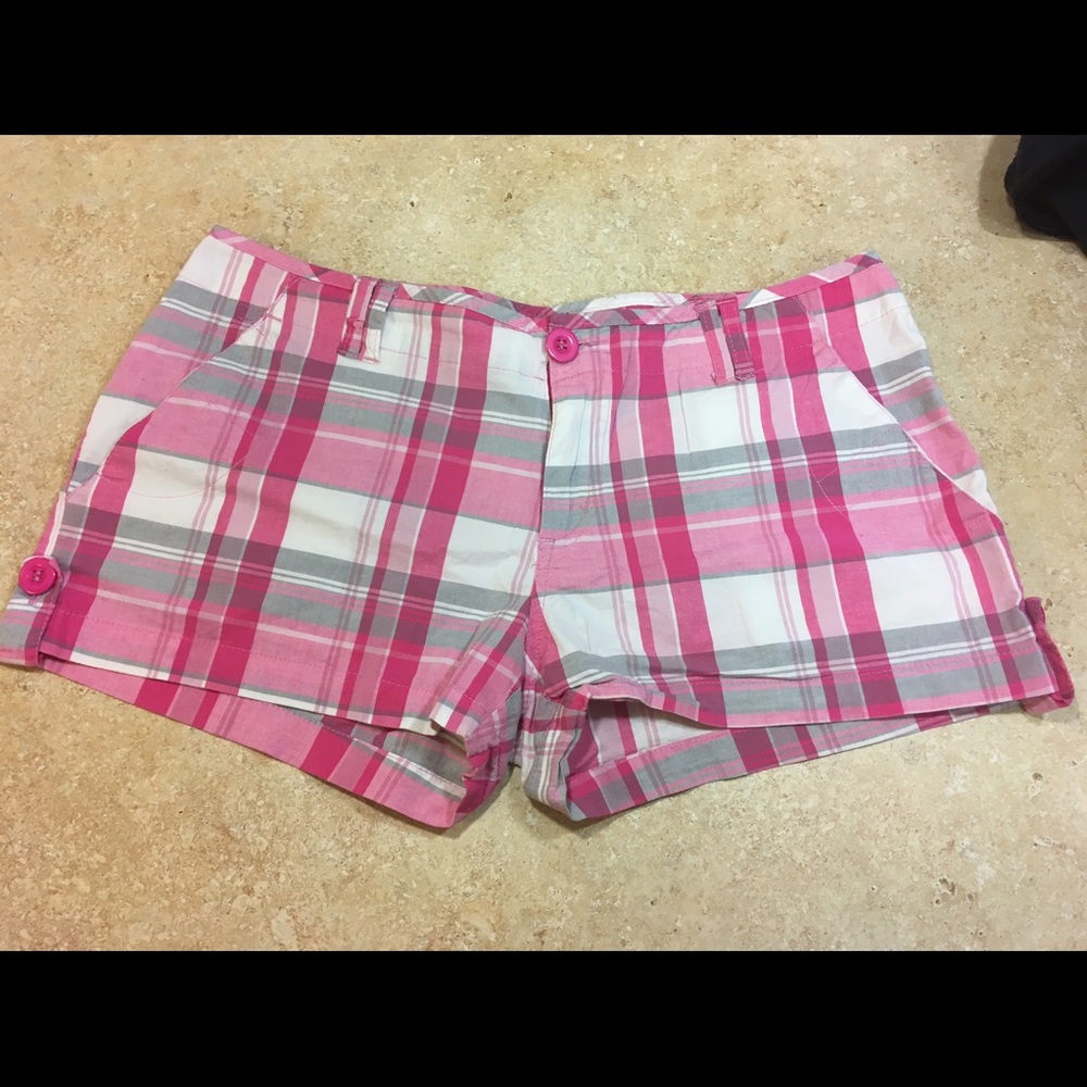 NWOT! Pink plaid stretch shorts!