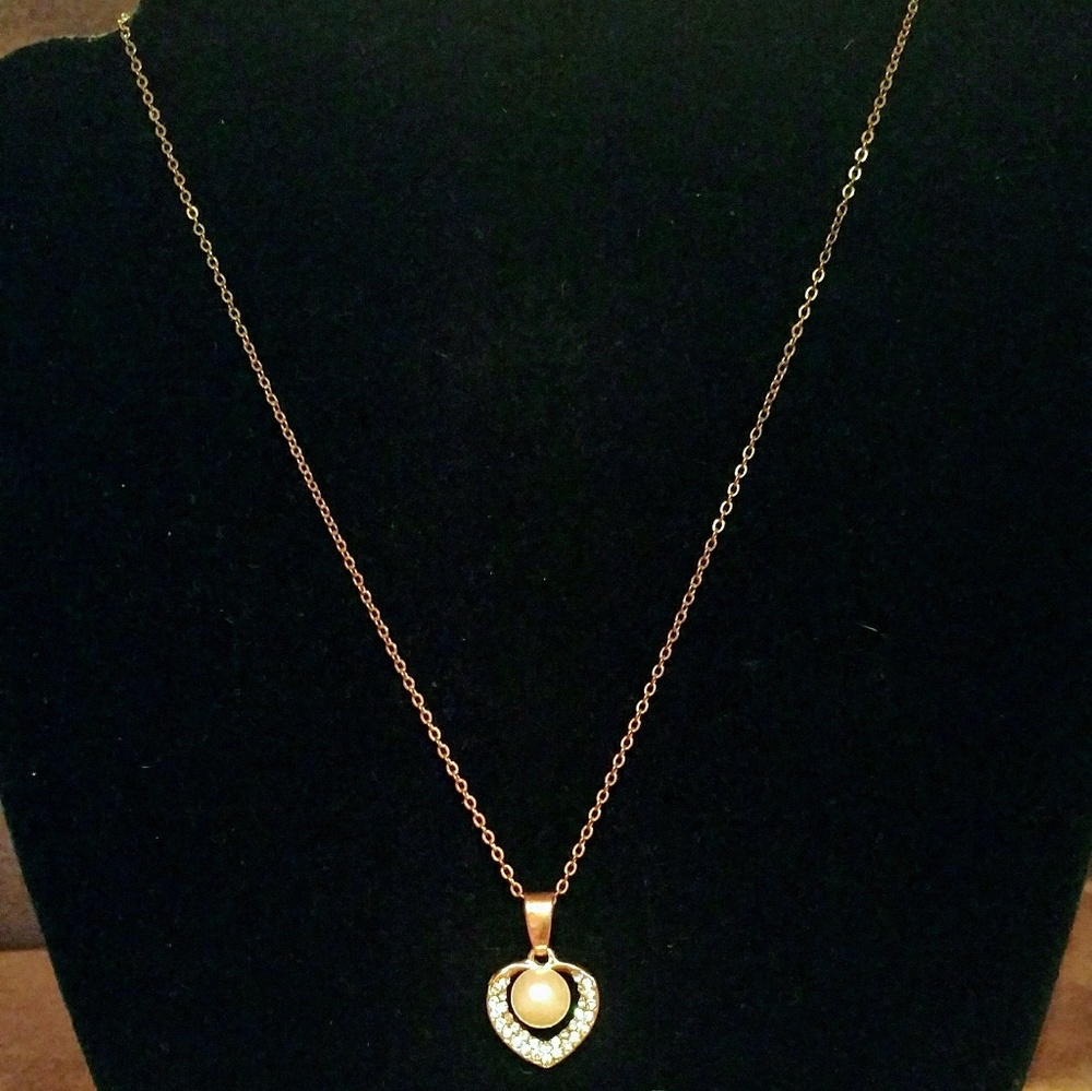 Heart and Pearl Necklace