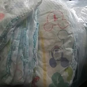 Huggies snug and dry size 1