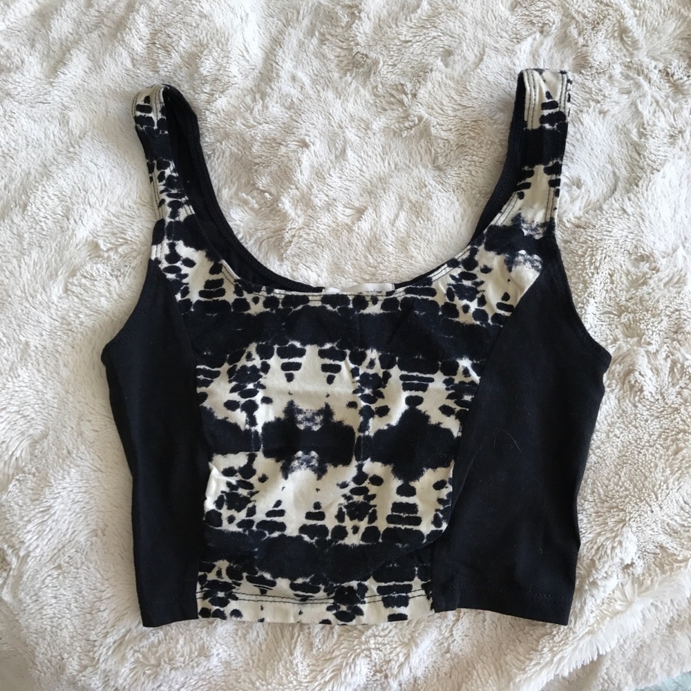 Urban crop top