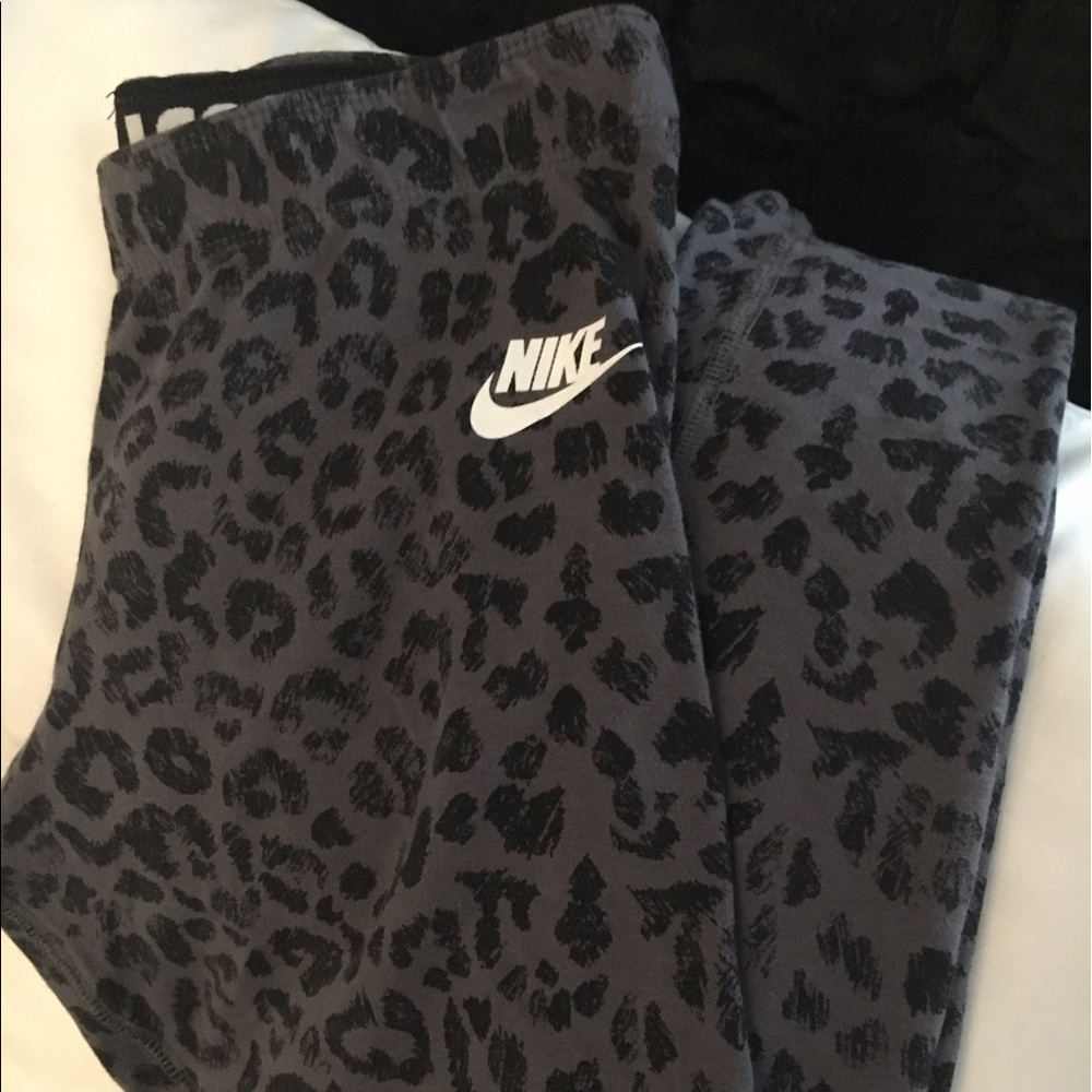 Nike workout leggings !