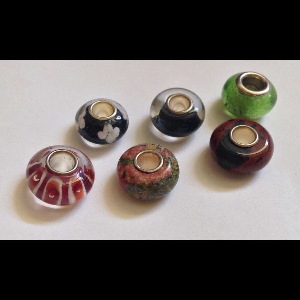 6 Charm bracelet glass beads