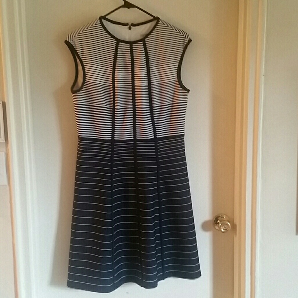 Sandra Darren striped swing tennis dress