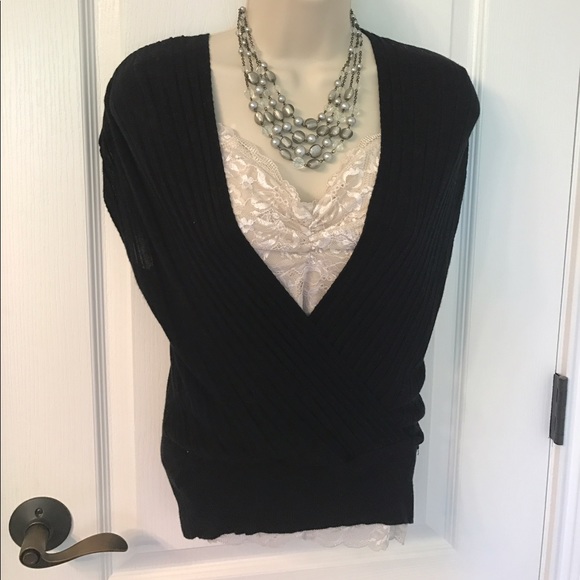H&M Tops - ❤ H&M Black Versatile Top Wrap! ❤