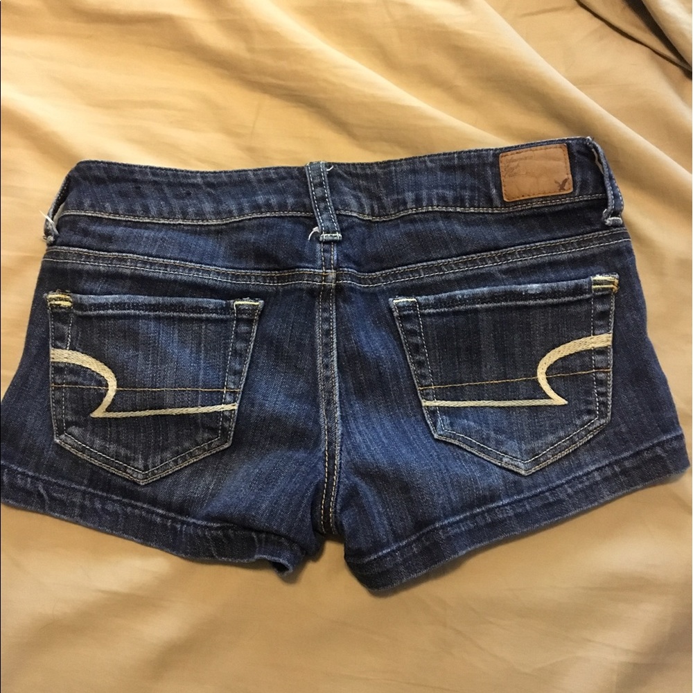 Shorts - Picture 2 of 3
