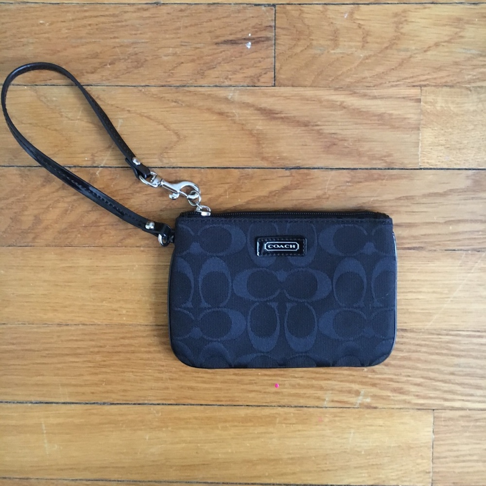Coach Black Wristlet 🔹