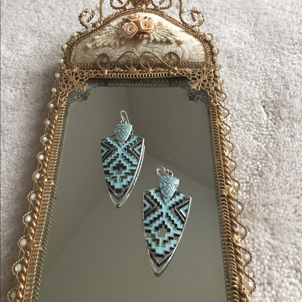 Arrowhead Silver Earrings - Picture 3 of 4