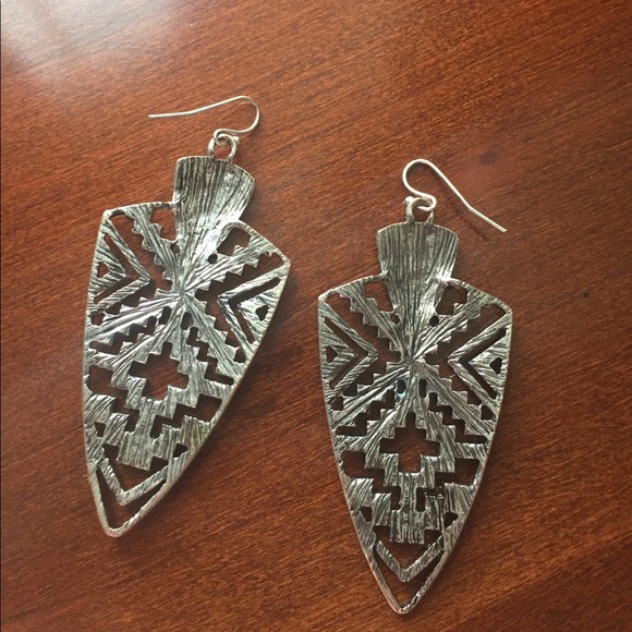 Arrowhead Silver Earrings - Picture 2 of 4