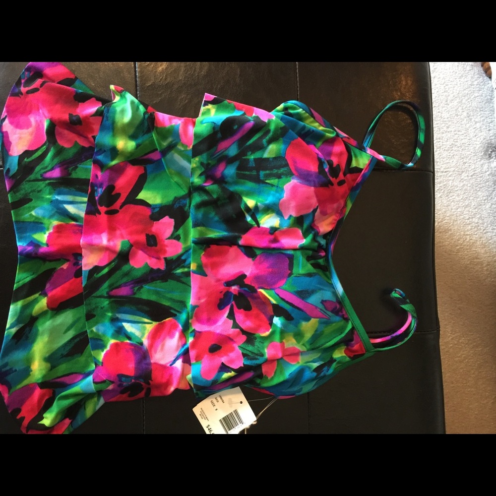 New, size 8 Jamaica Bay swim suit top