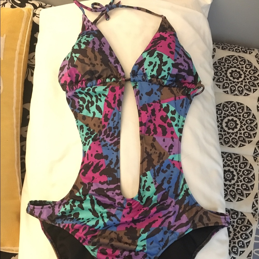 Victoria's secret one piece bathing suit 👙