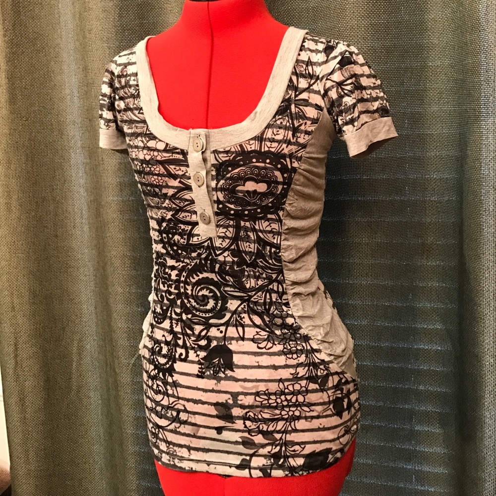 Daytrip Black Grey Printed Swoop Neck T-Shirt Top