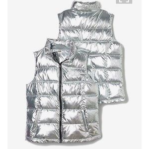 SILVER PUFFER VEST NWOT