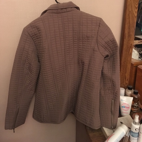 Never worn perfect condition brown jacket - Picture 2 of 3