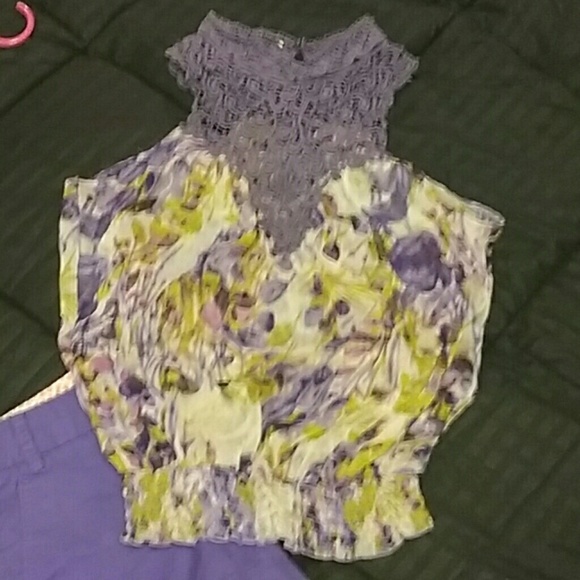 💜Sleeveless Blouse💜 - Picture 1 of 5